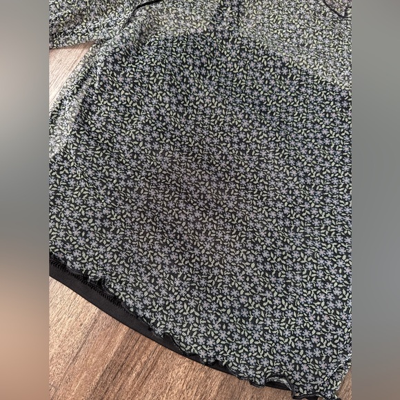 Size small American Eagle - Picture 3 of 3